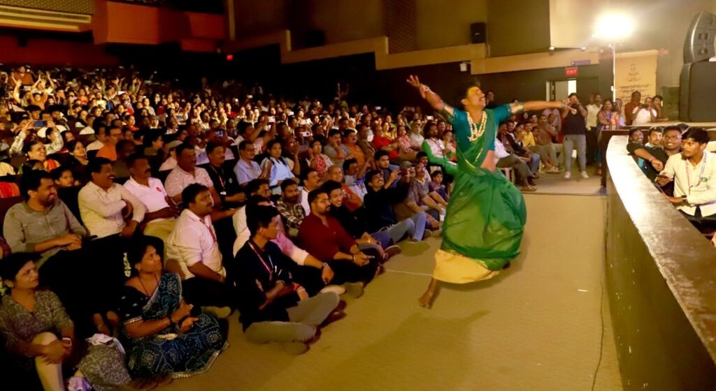 ‘फोक महाराष्ट्र’मधून लोकसंस्कृतीचा जागर; मराठी अस्मितेचा सुरेल आविष्कार
